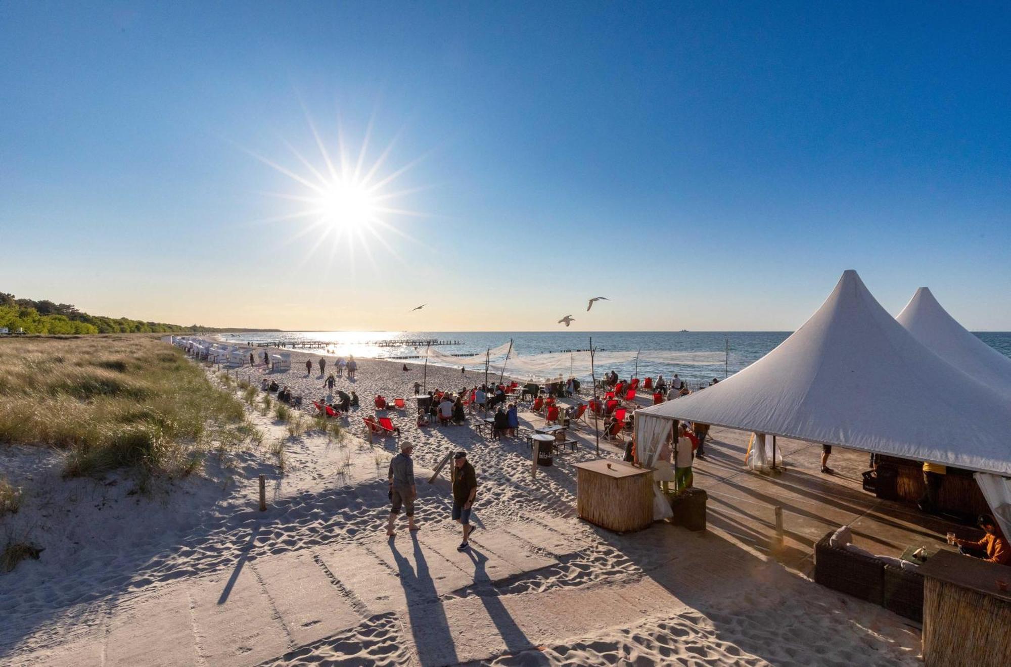 Leuchtturm An Der Seebruecke Zingst Eksteriør bilde
